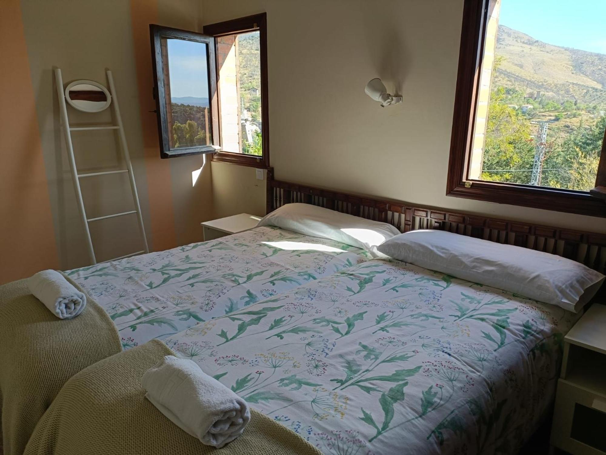 Hotel Rural Don Burguillo 엘 티엠블로 외부 사진