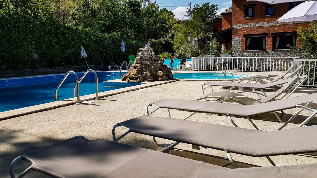 Hotel Rural Don Burguillo 엘 티엠블로 외부 사진